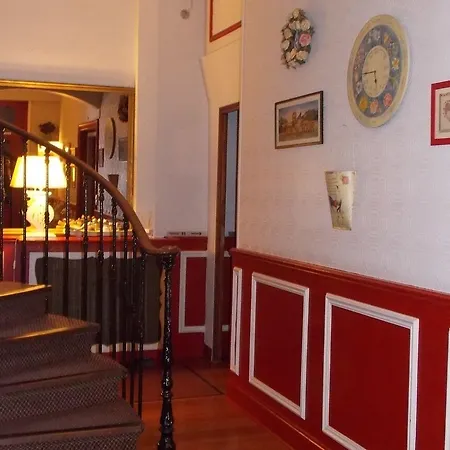 The Originals Boutique, D'angleterre, 2*