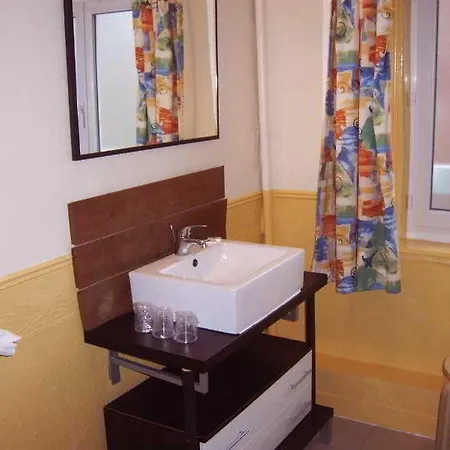 The Originals Boutique, D'angleterre,